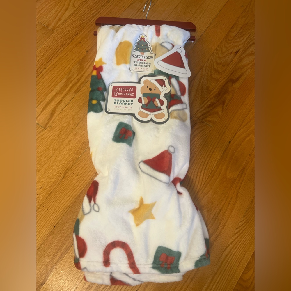 Festive Christmas holiday bear super soft Blanket